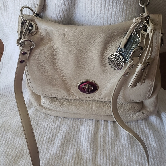 Coach bag. - Picture 3 of 6